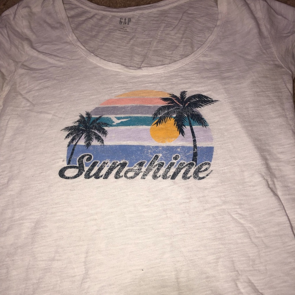 Gap shirt